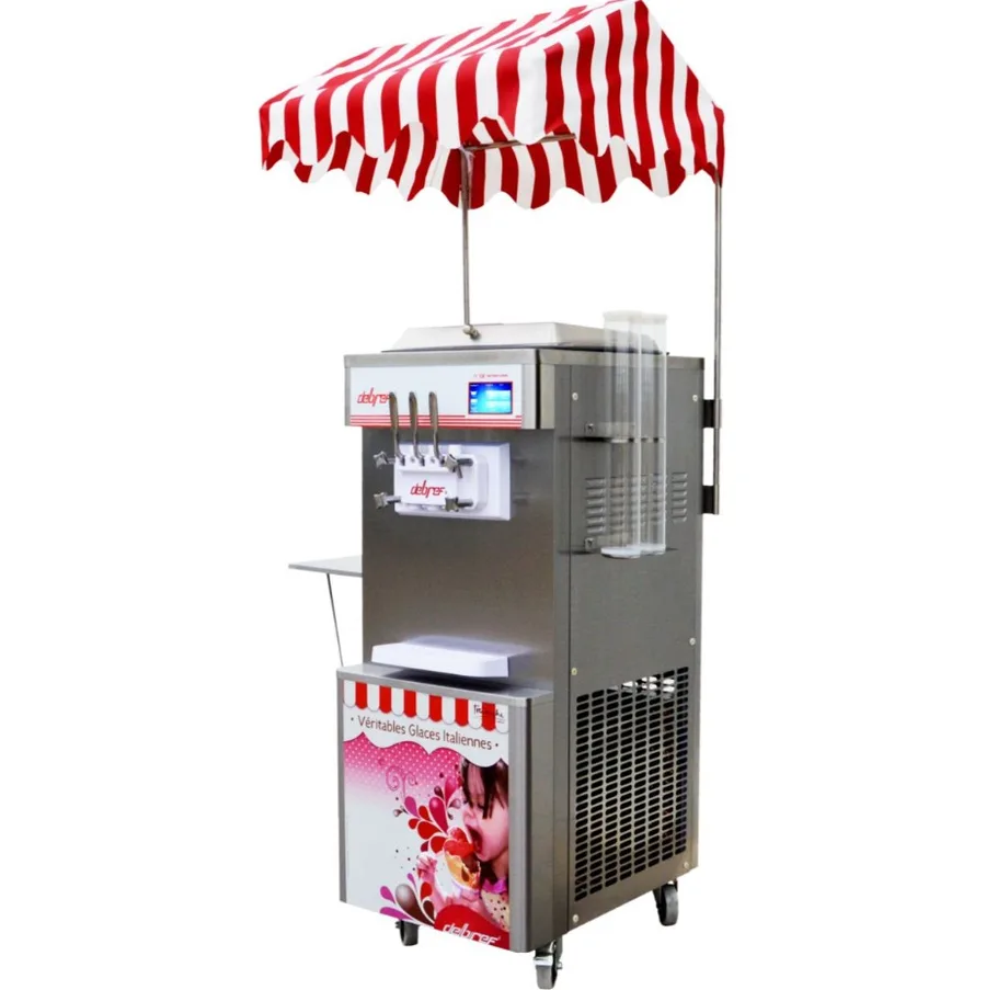 Machine à glace italienne professionnelle Debref sur roulettes, avec marquise rayée rouge et blanc et panneau « Véritables glaces italiennes », trois manettes de tirage et écran tactile